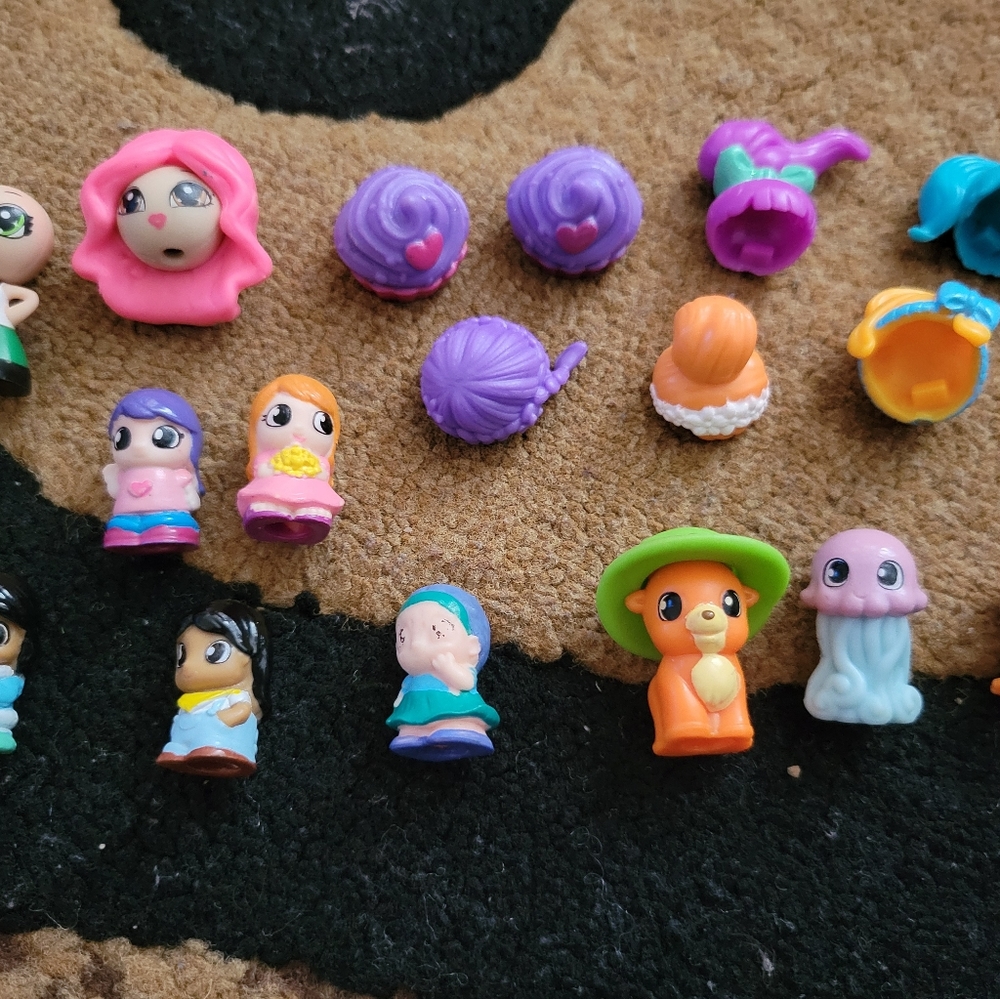 Lot Of Squinkies and Hatchimals